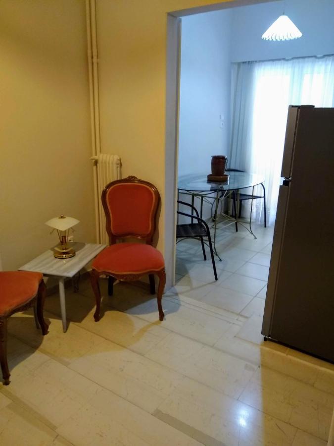 Acropolis Within 10 Minutes Walk! Classical Apartment And A Hostess At Your Side! Athens Exterior photo